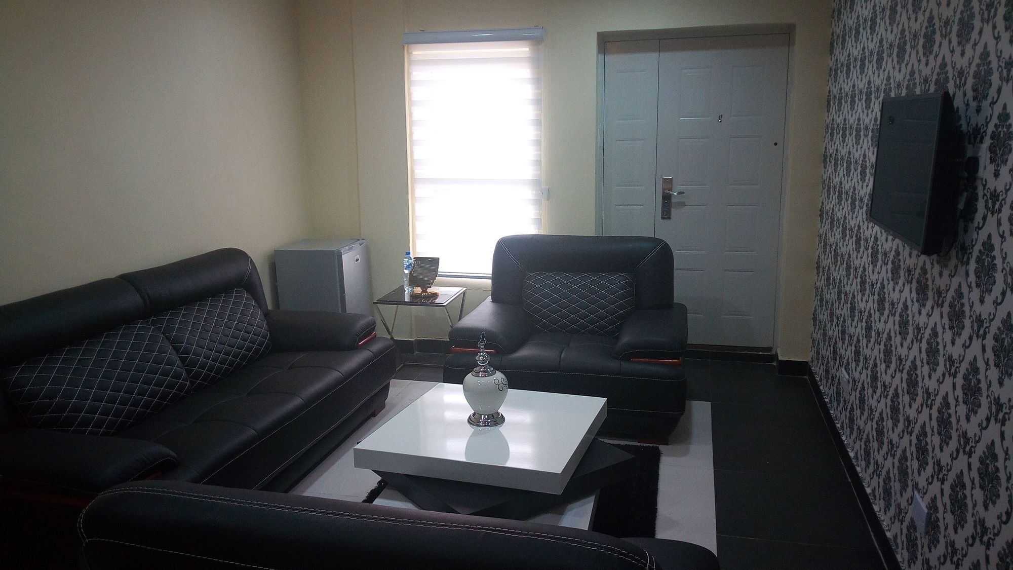 โพรวิเดนซ์ โฮเต็ล แอนด์ สวีท Hotel Abeokuta ภายนอก รูปภาพ